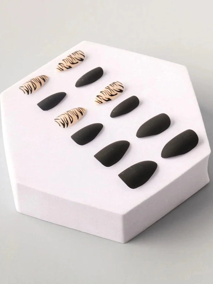 Zebra Black Press On Nails