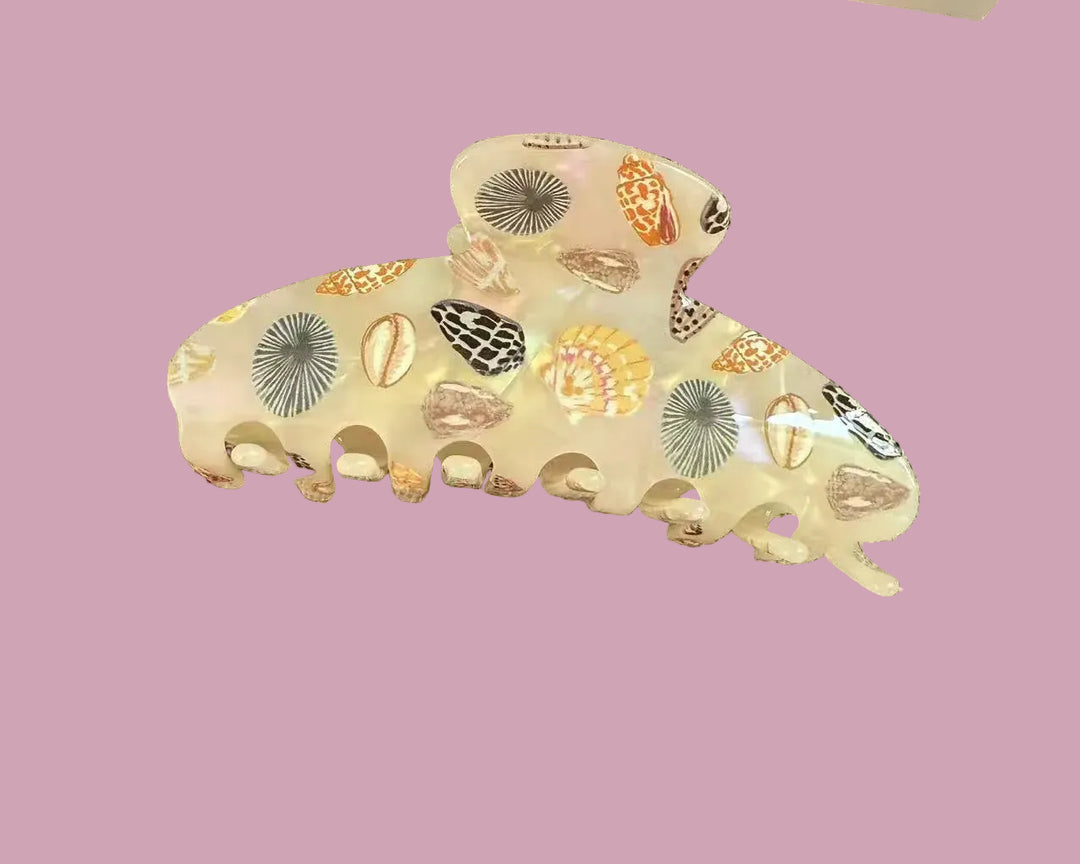 Glam Shell Claw Clip