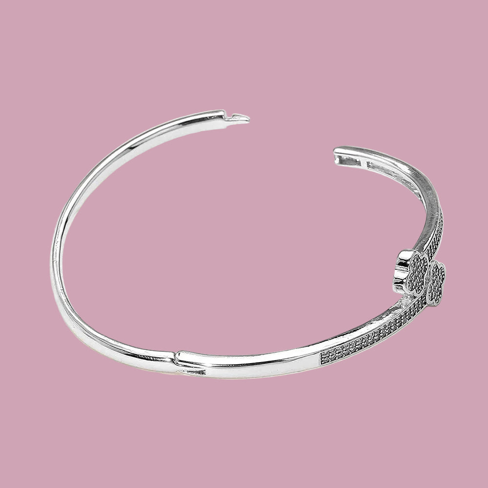 Quatrefoil Wrap Bracelet