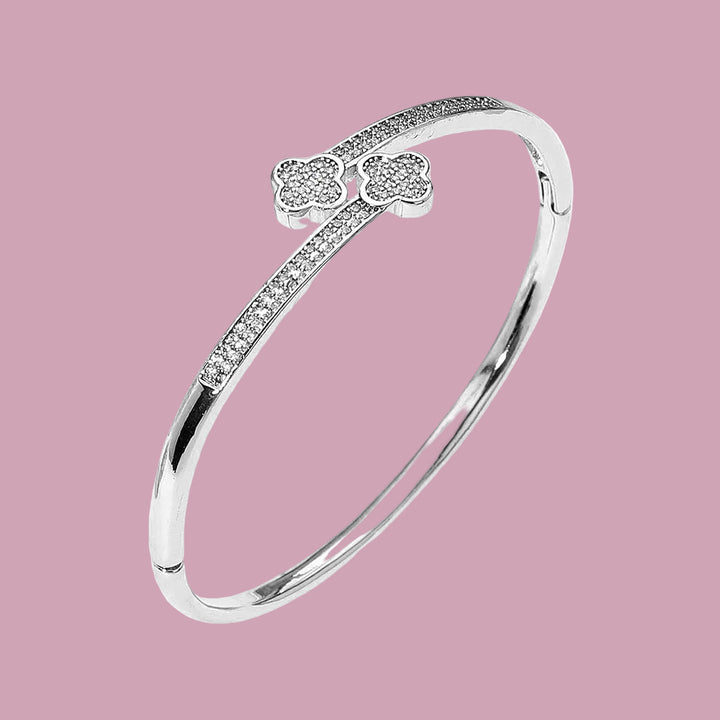 Quatrefoil Wrap Bracelet