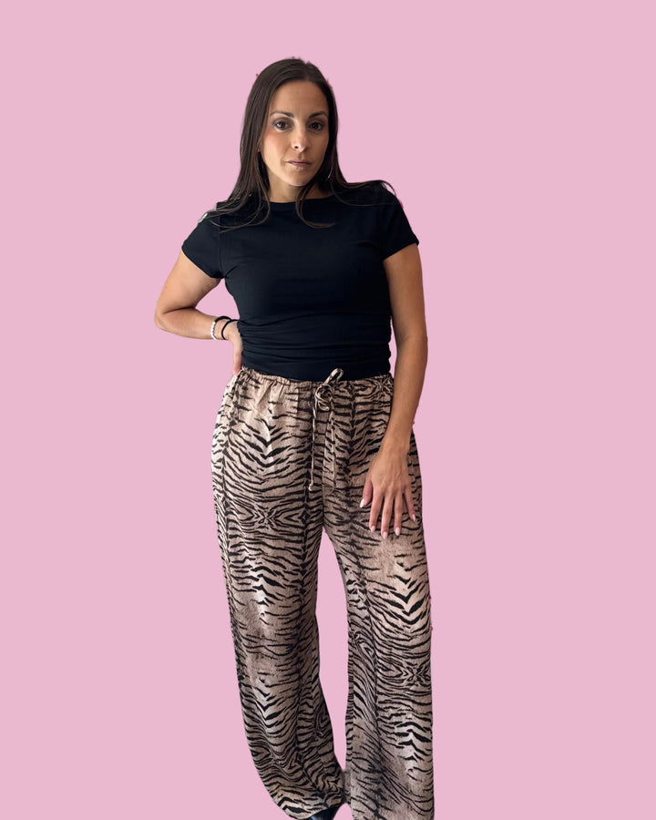 Black Ruched Rib Top