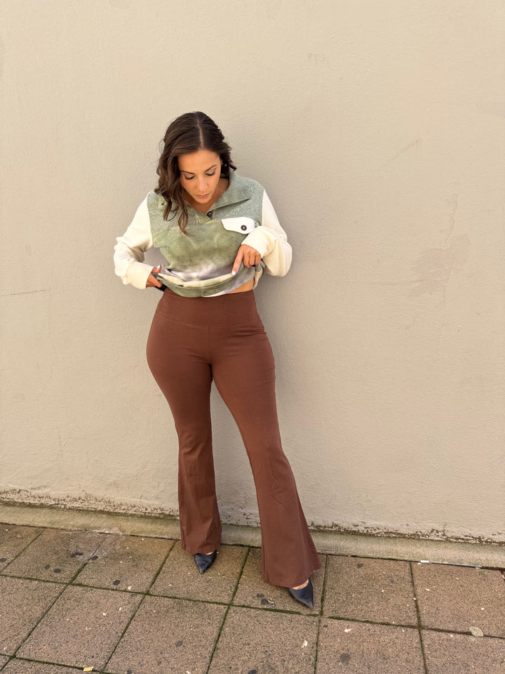 EverEase Flare Leggings